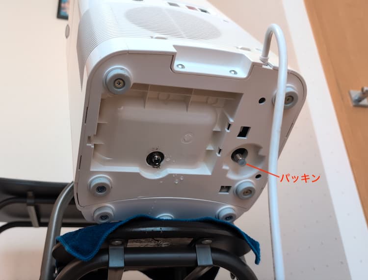 エブリィフレシャスミニの温水排水キャップを外したところ